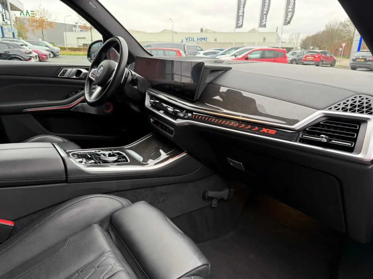 XDrive50e Launch Edition M-Pakket