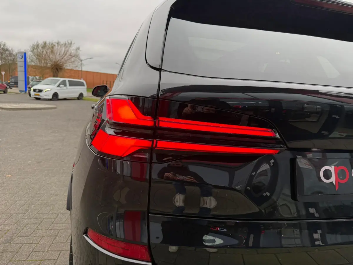 XDrive50e Launch Edition M-Pakket