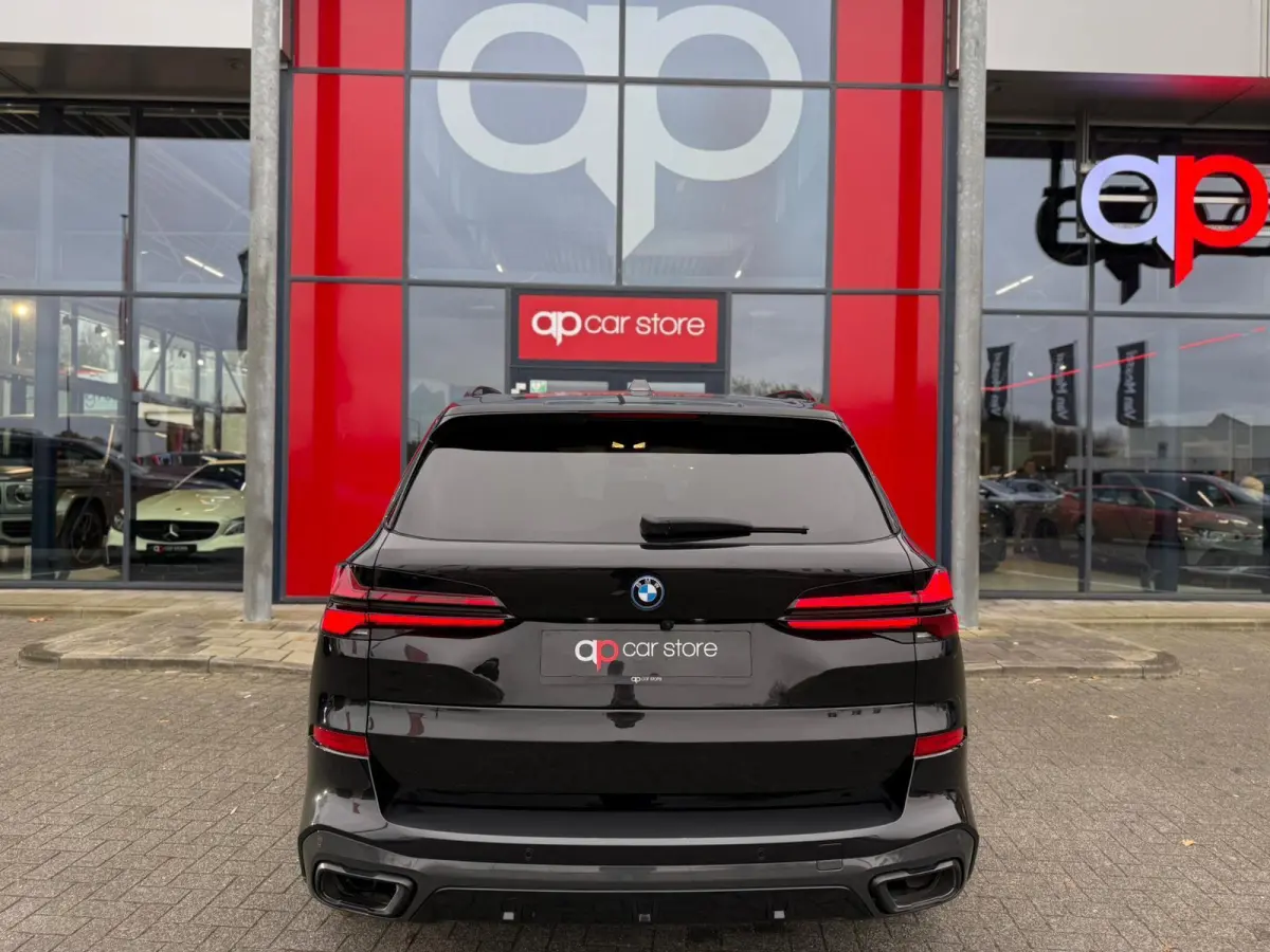 XDrive50e Launch Edition M-Pakket