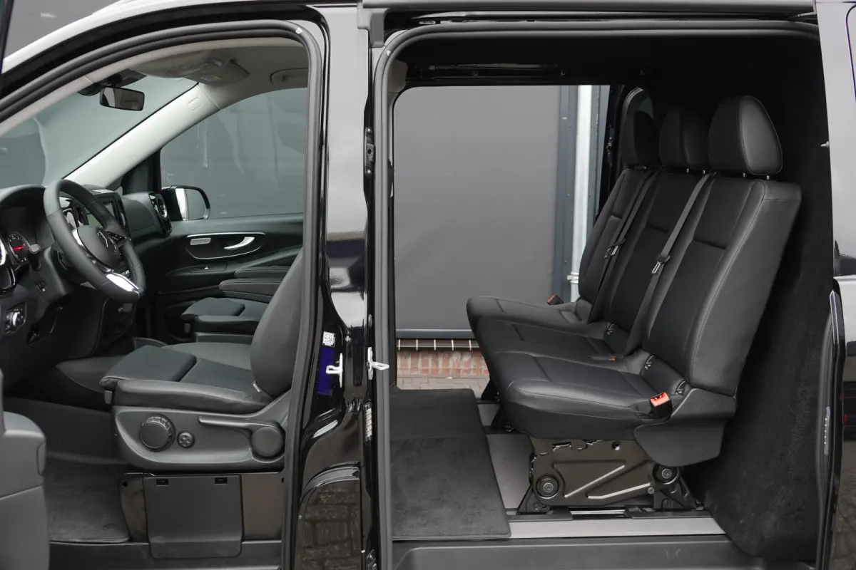 119Cdi 190Pk 9G-Tronic Aut. | Dubbele Cabine | Mixto Pro | Extra lang | 2xSchuifdeur | Achteruitrijcamera | Afneembare trekhaak | 20''