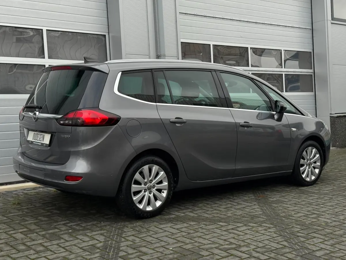 Tourer 1.4 Edition 7Persoons / Fietsendrager / Leder / Navi / Sfeerverlichting / Stoelverwarming / Cruise / Camera /