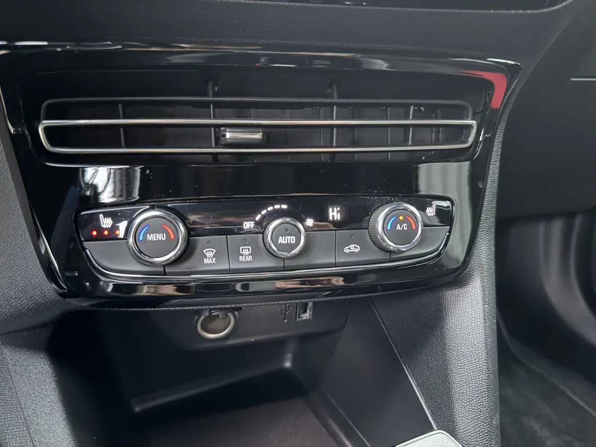 1.2 Turbo GS Line | AUTOMAAT | TREKHAAK | CAMERA | NAVI |