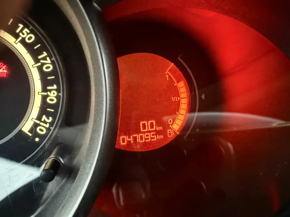 1.0 PureTech Feel Edition, Navigatie,Climate control,Cruise control,Isofix