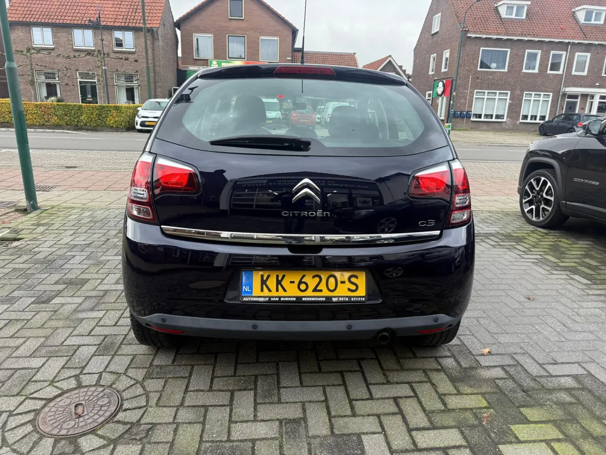1.0 PureTech Feel Edition, Navigatie,Climate control,Cruise control,Isofix