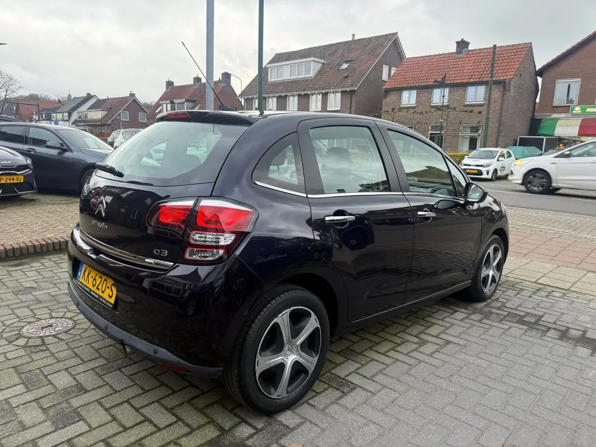 1.0 PureTech Feel Edition, Navigatie,Climate control,Cruise control,Isofix