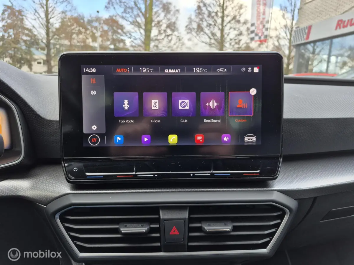 1.0 TSI STYLE BUSINESS INTENSE • CAMERA • CARPLAY •
