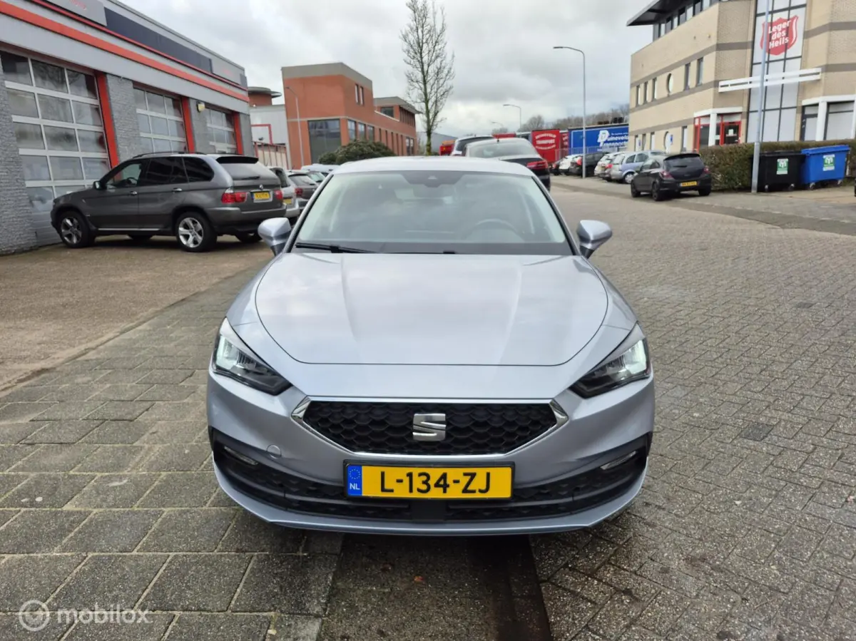 1.0 TSI STYLE BUSINESS INTENSE • CAMERA • CARPLAY •