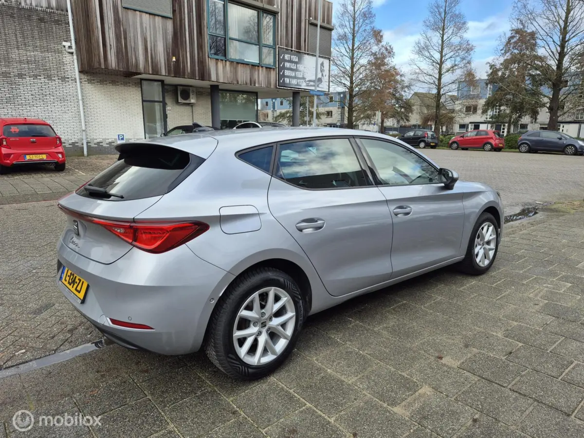 1.0 TSI STYLE BUSINESS INTENSE • CAMERA • CARPLAY •