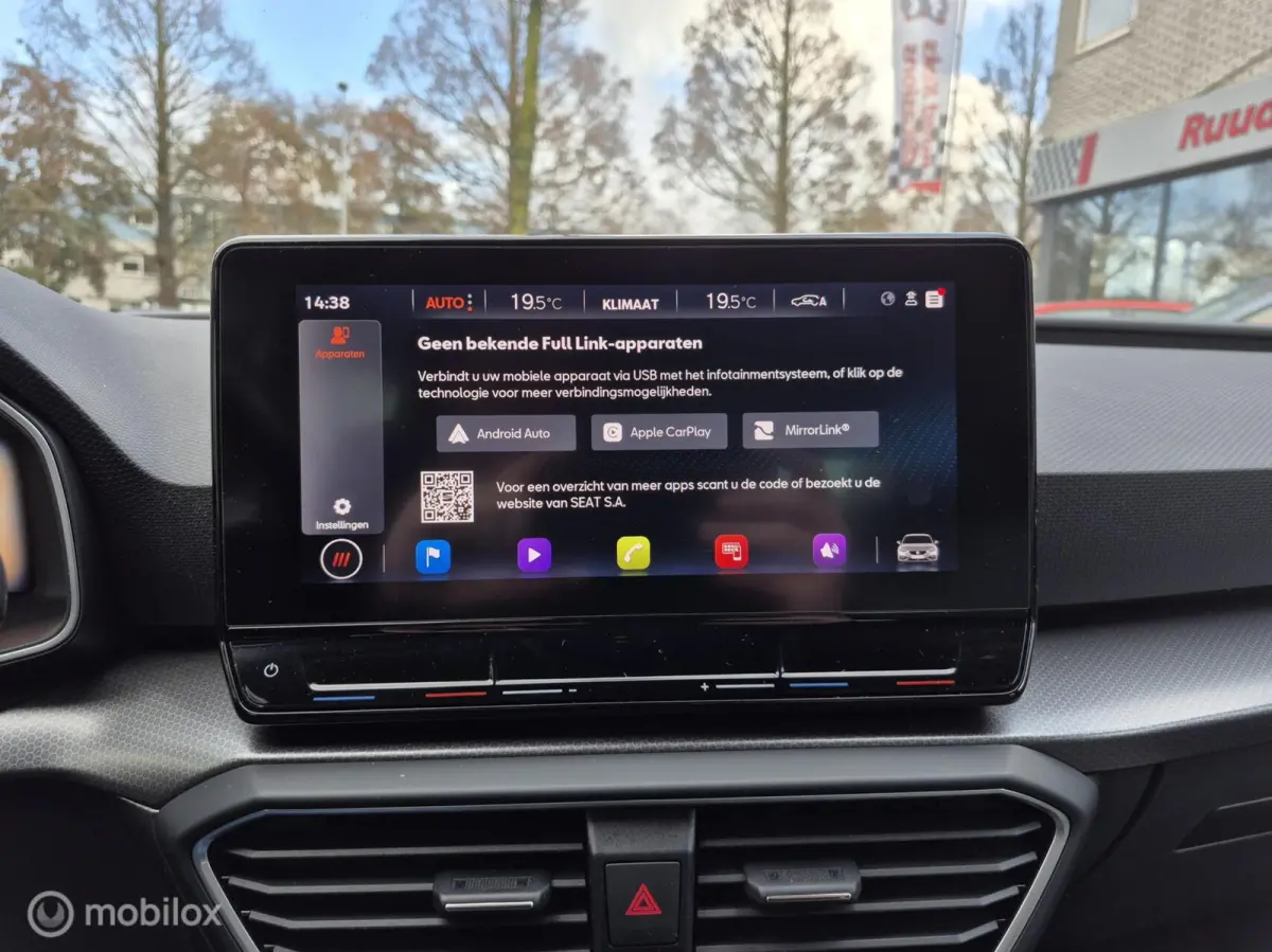 1.0 TSI STYLE BUSINESS INTENSE • CAMERA • CARPLAY •