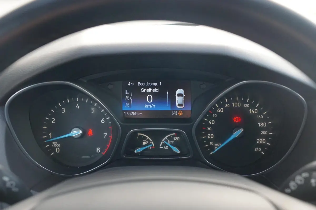 1.0 Ecoboost 125pk ST-Line - Deep Impact Blue - Carplay/360 camera/Nav