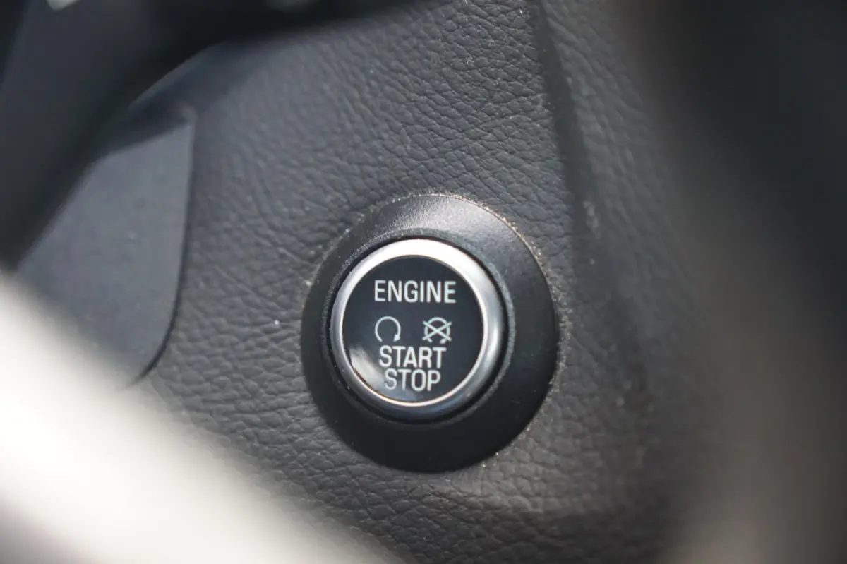 1.0 Ecoboost 125pk ST-Line - Deep Impact Blue - Carplay/360 camera/Nav