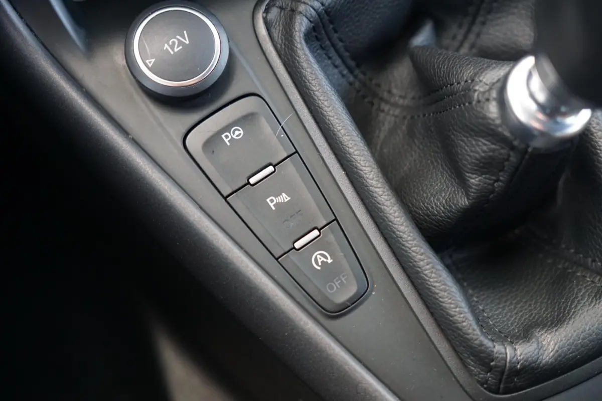 1.0 Ecoboost 125pk ST-Line - Deep Impact Blue - Carplay/360 camera/Nav