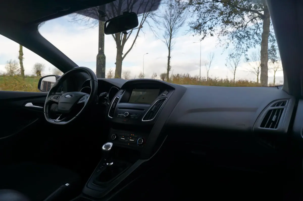 1.0 Ecoboost 125pk ST-Line - Deep Impact Blue - Carplay/360 camera/Nav