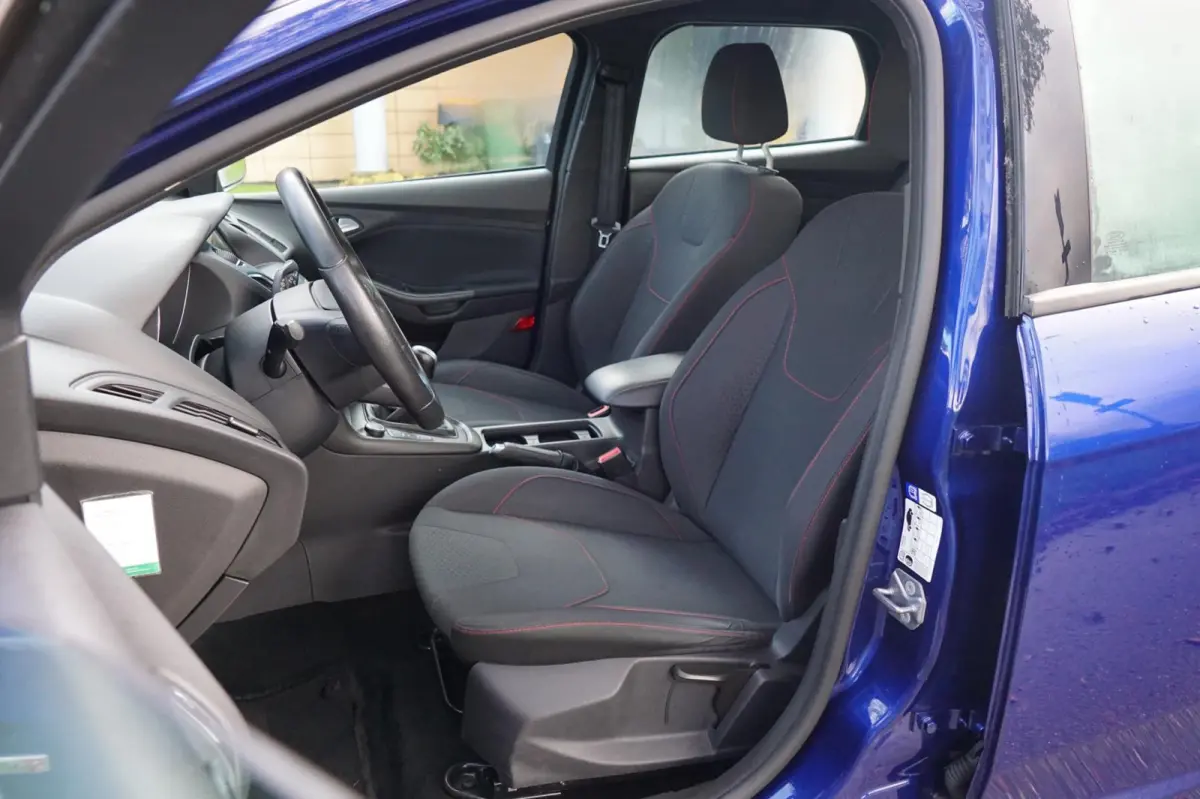 1.0 Ecoboost 125pk ST-Line - Deep Impact Blue - Carplay/360 camera/Nav