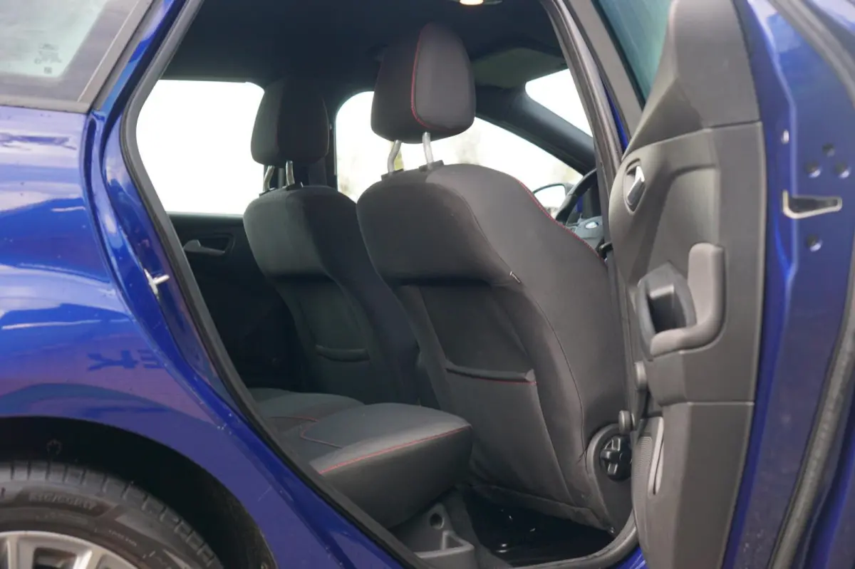 1.0 Ecoboost 125pk ST-Line - Deep Impact Blue - Carplay/360 camera/Nav