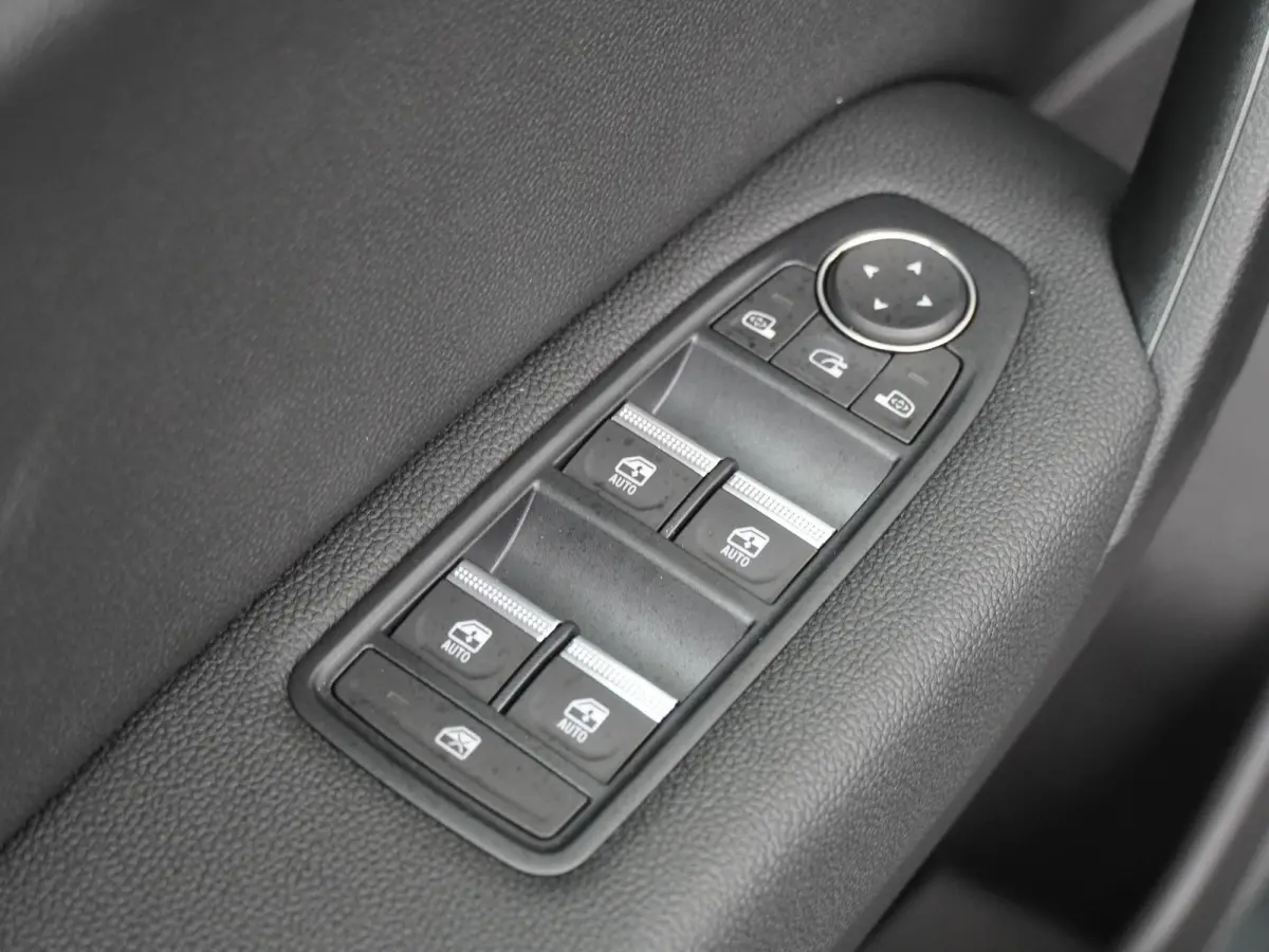 1.6 HEV AT Instyle | Adaptive Cruise Control | Around View Monitor | Google Navigatie | Harman Kardon Audio | Stoel- en Stuurverwarming |