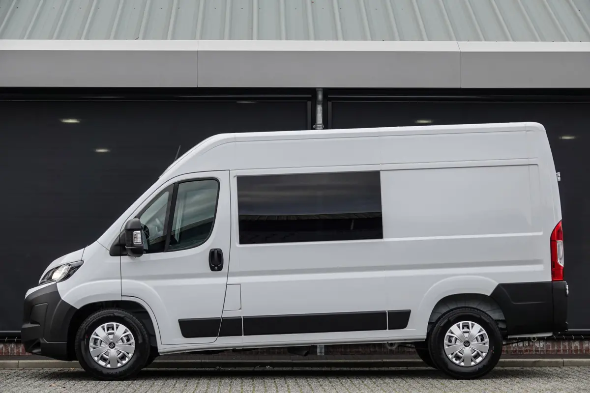 L2H2 2.2 MultiJet 140Pk Aut. | 35 | Dubbele cabine | 6-Persoons | Achteruitrijcamera | Webasto standkachel | Trekhaak