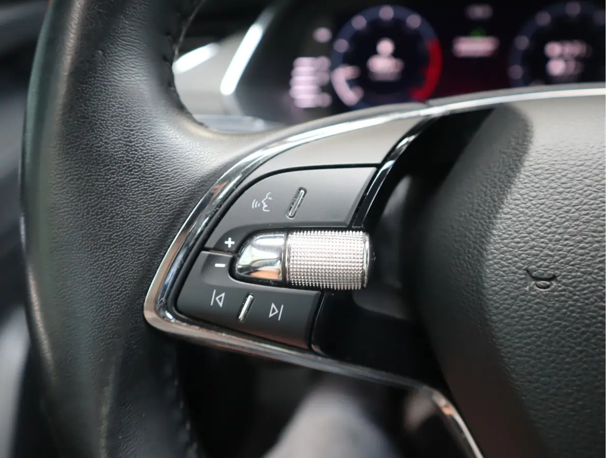 1.0 TSI Business Edition Navi / Climate / Stoelverw / Btw auto