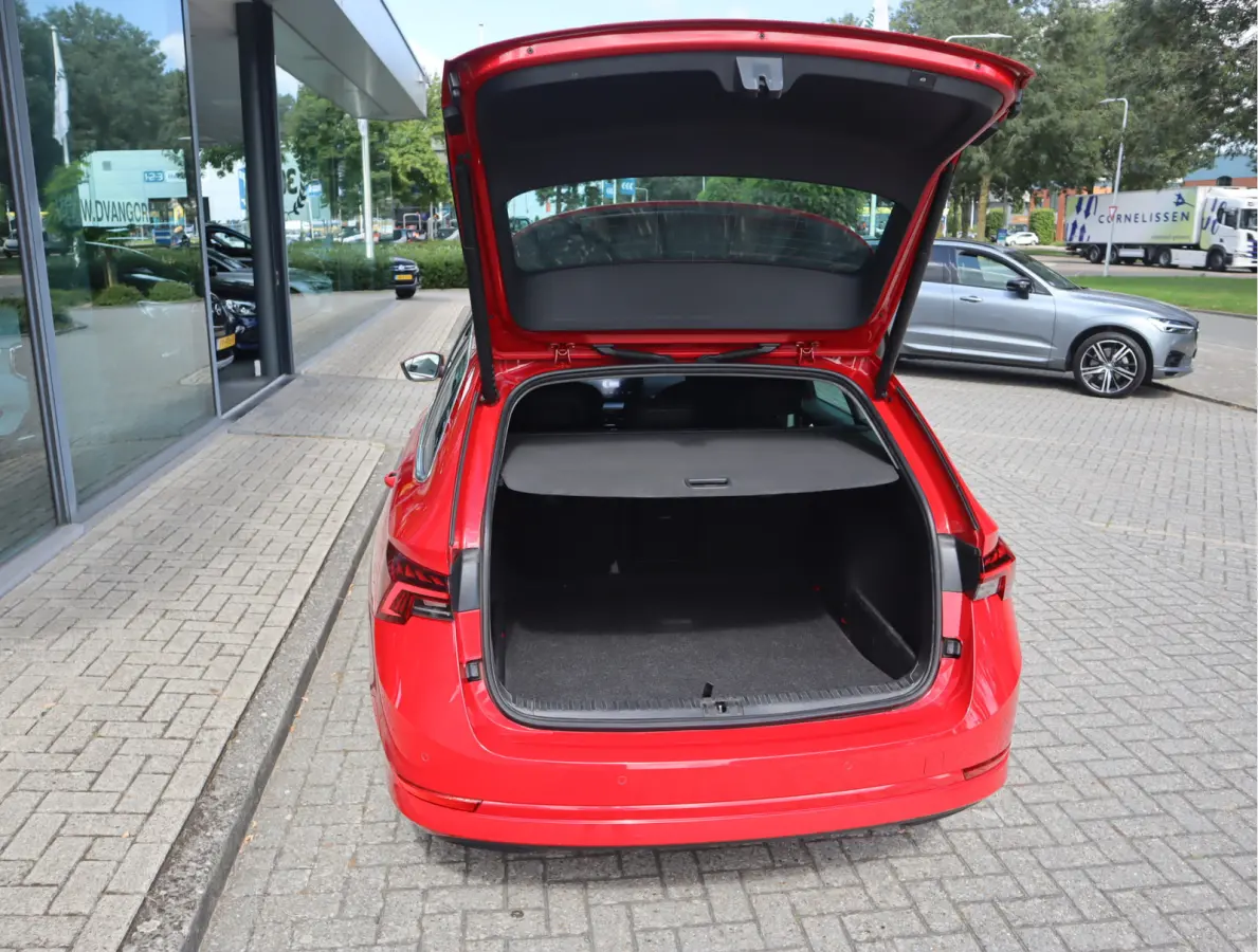 1.0 TSI Business Edition Navi / Climate / Stoelverw / Btw auto
