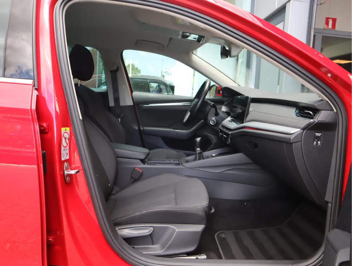 1.0 TSI Business Edition Navi / Climate / Stoelverw / Btw auto