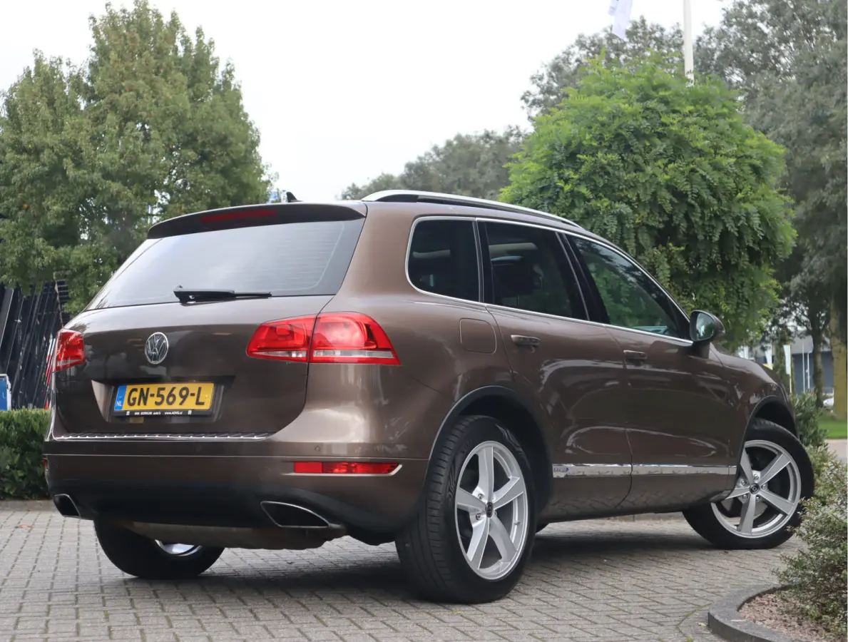 3.0 TSI Hybrid Highline Navi  /Leder / Luchtvering / Volledig onderhouden / Keurige auto