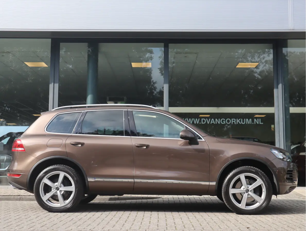3.0 TSI Hybrid Highline Navi  /Leder / Luchtvering / Volledig onderhouden / Keurige auto