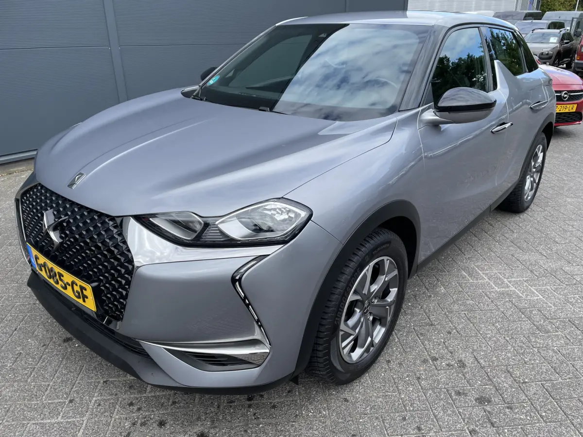 100pk Business (Navigatie - Automatische Airco - 17" incl 4S - Apple Carplay - Parkeersensoren)