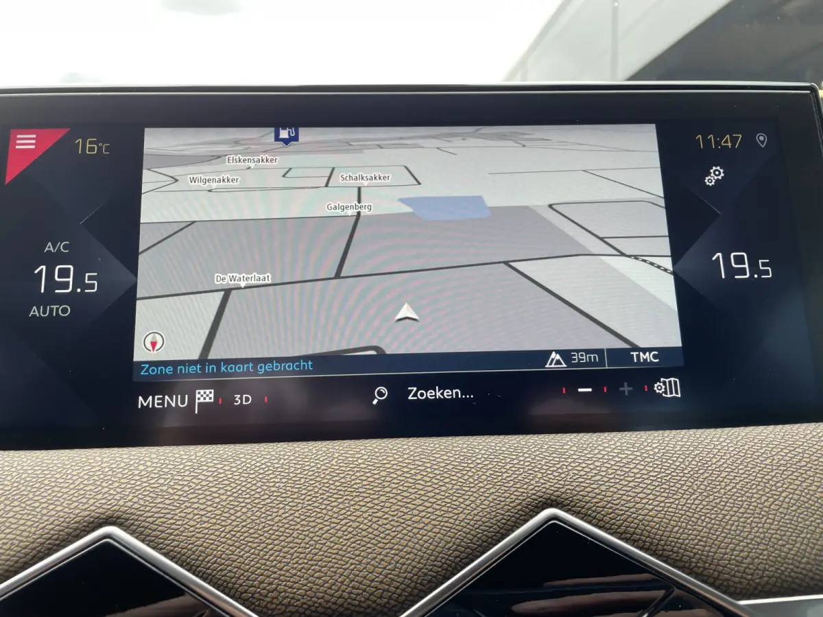 100pk Business (Navigatie - Automatische Airco - 17" incl 4S - Apple Carplay - Parkeersensoren)