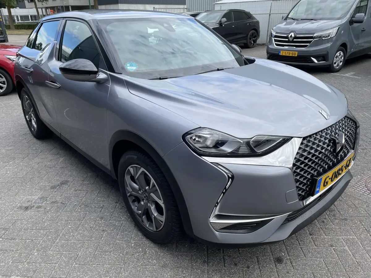 100pk Business (Navigatie - Automatische Airco - 17" incl 4S - Apple Carplay - Parkeersensoren)