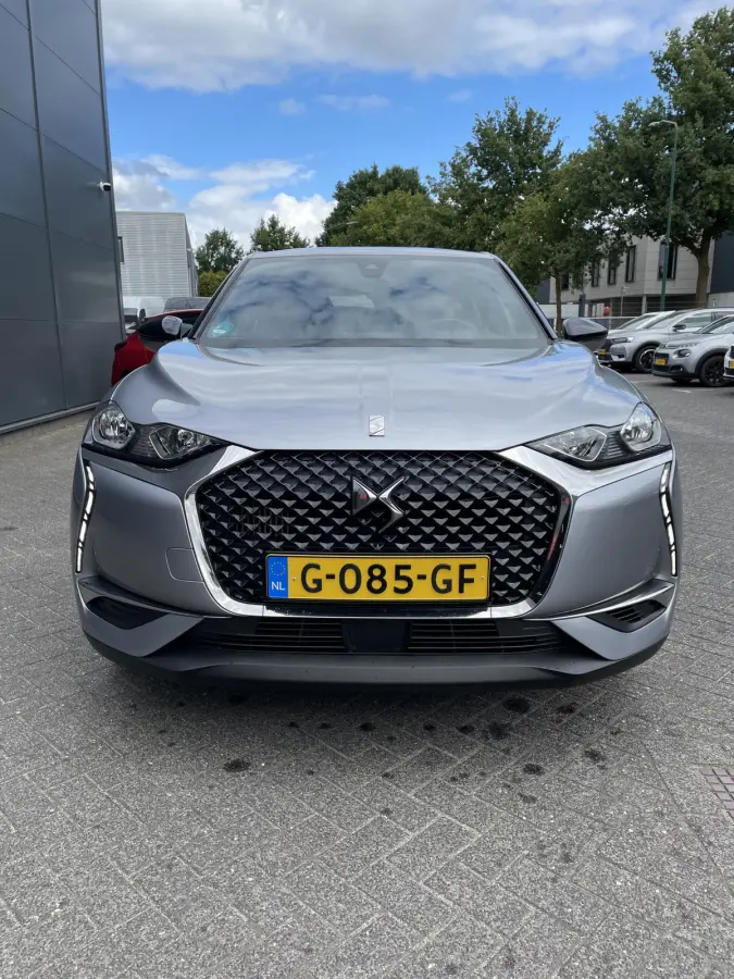 100pk Business (Navigatie - Automatische Airco - 17" incl 4S - Apple Carplay - Parkeersensoren)