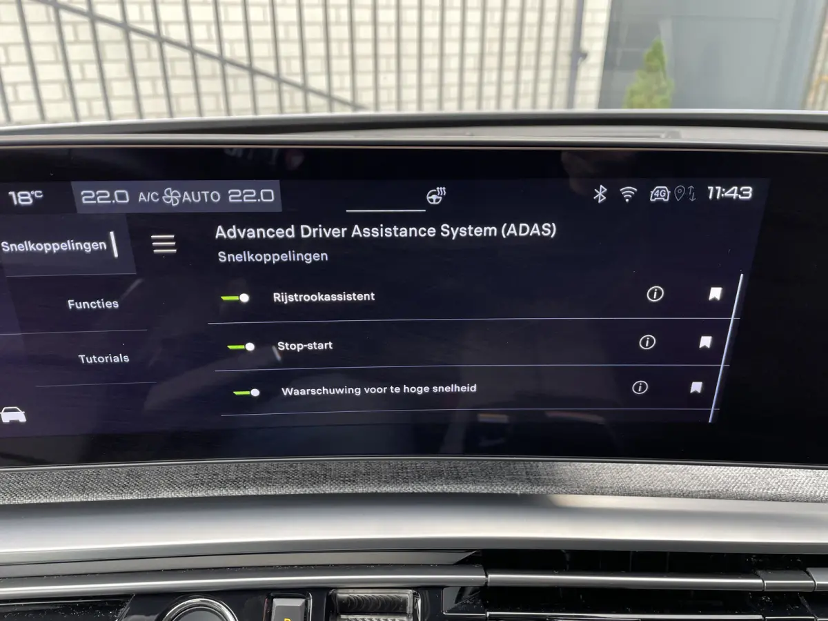 136pk Hybrid GT First Edition (Elektrische Klep - Stoel-/- stuurverwarming - Adaptieve Cruise Controle - Camera - Keyless Entry - LED Matrix - Automatische Airco)
