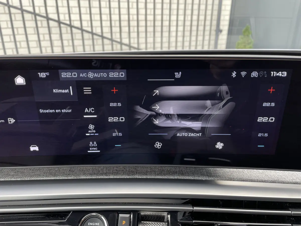 136pk Hybrid GT First Edition (Elektrische Klep - Stoel-/- stuurverwarming - Adaptieve Cruise Controle - Camera - Keyless Entry - LED Matrix - Automatische Airco)
