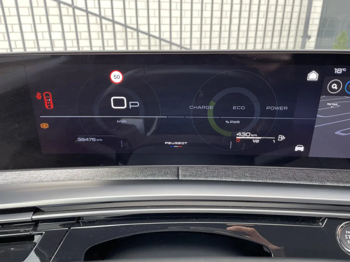 136pk Hybrid GT First Edition (Elektrische Klep - Stoel-/- stuurverwarming - Adaptieve Cruise Controle - Camera - Keyless Entry - LED Matrix - Automatische Airco)