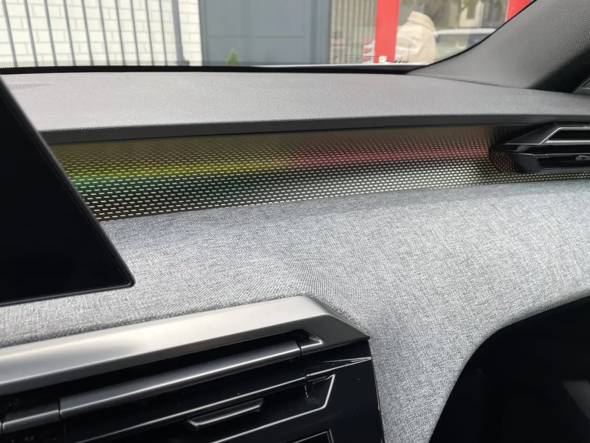 136pk Hybrid GT First Edition (Elektrische Klep - Stoel-/- stuurverwarming - Adaptieve Cruise Controle - Camera - Keyless Entry - LED Matrix - Automatische Airco)