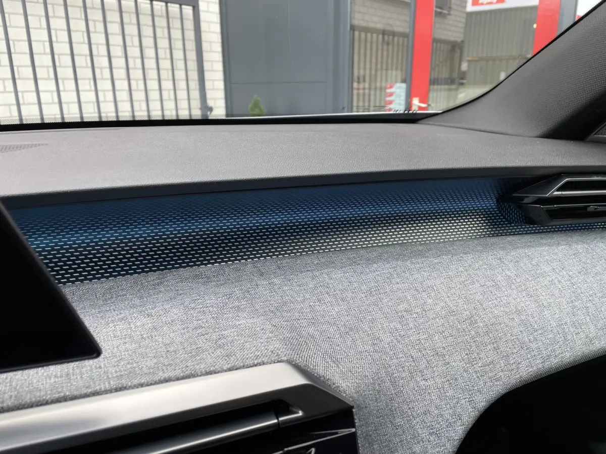 136pk Hybrid GT First Edition (Elektrische Klep - Stoel-/- stuurverwarming - Adaptieve Cruise Controle - Camera - Keyless Entry - LED Matrix - Automatische Airco)