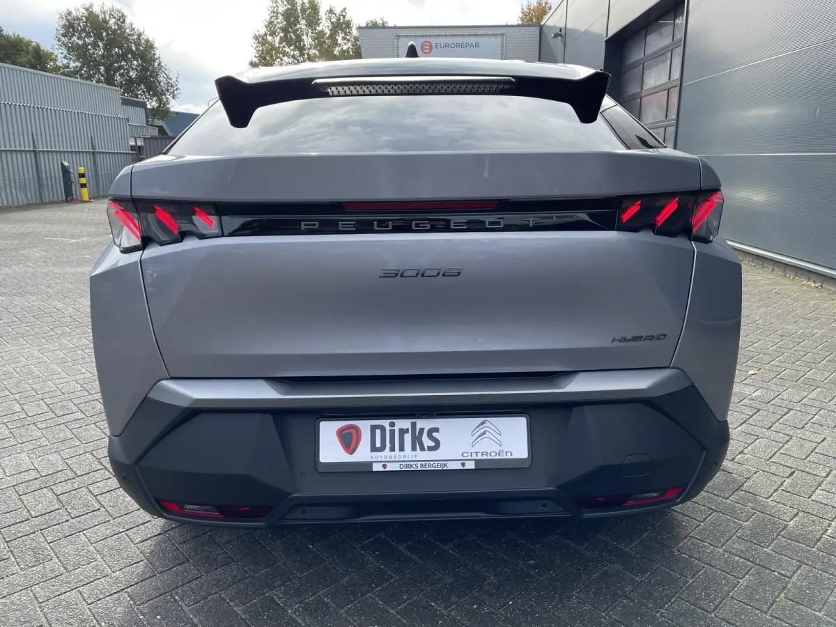 136pk Hybrid GT First Edition (Elektrische Klep - Stoel-/- stuurverwarming - Adaptieve Cruise Controle - Camera - Keyless Entry - LED Matrix - Automatische Airco)