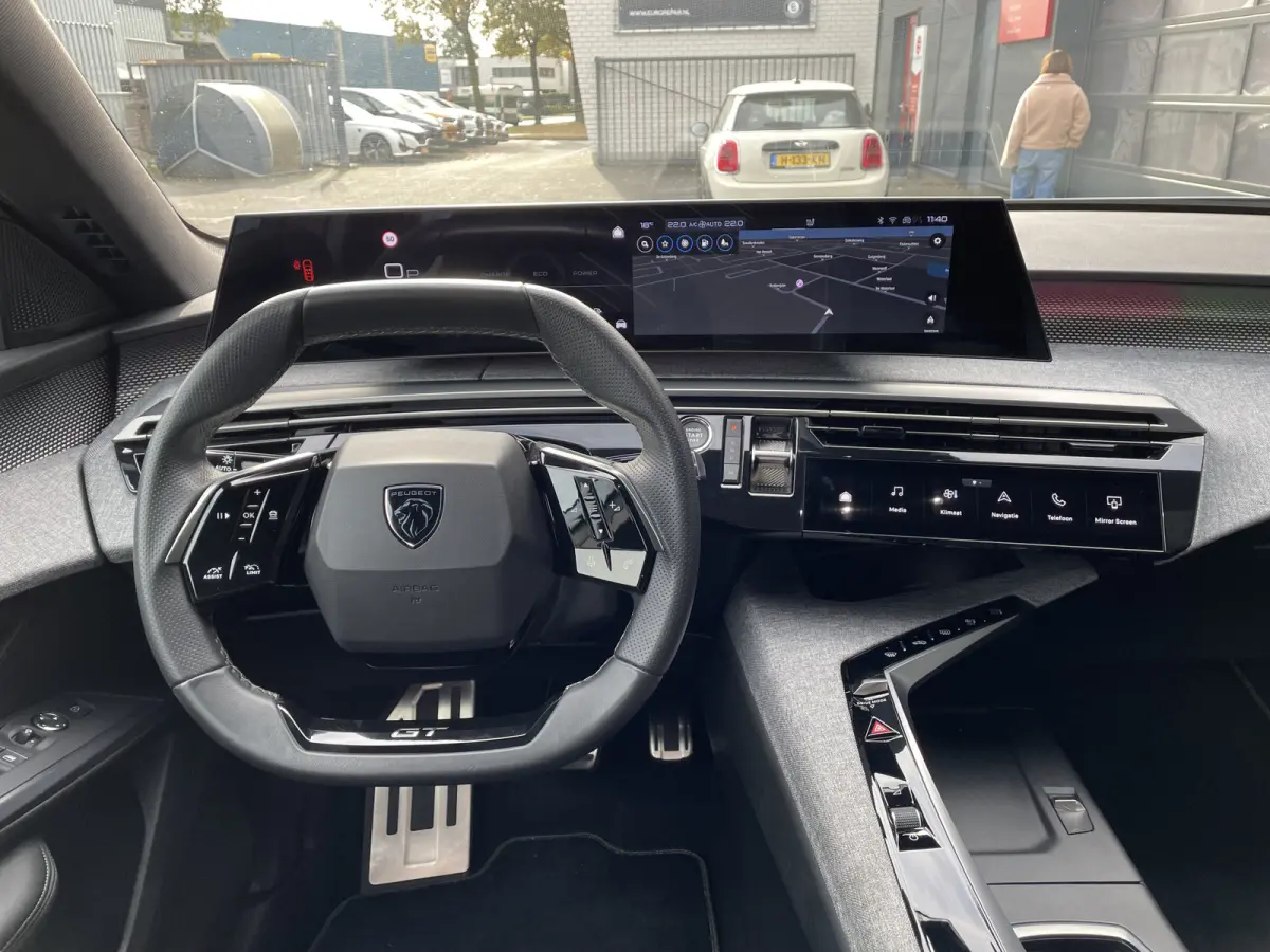 136pk Hybrid GT First Edition (Elektrische Klep - Stoel-/- stuurverwarming - Adaptieve Cruise Controle - Camera - Keyless Entry - LED Matrix - Automatische Airco)