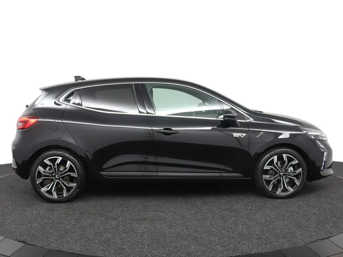1.6 HEV Instyle | 360° Camera | Adaptive Cruise Control | Apple Carplay/Android Auto | BOSE Audio | Climate Control | Navigatie | Stoel- en Stuurverwarming