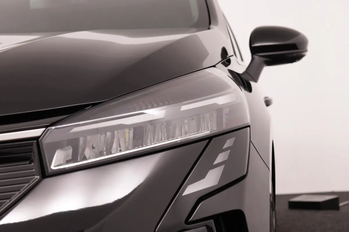 1.6 HEV Instyle | 360° Camera | Adaptive Cruise Control | Apple Carplay/Android Auto | BOSE Audio | Climate Control | Navigatie | Stoel- en Stuurverwarming