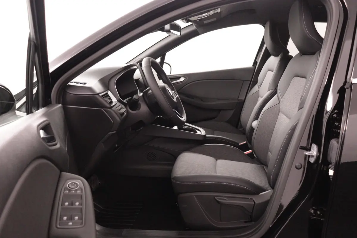 1.6 HEV Instyle | 360° Camera | Adaptive Cruise Control | Apple Carplay/Android Auto | BOSE Audio | Climate Control | Navigatie | Stoel- en Stuurverwarming