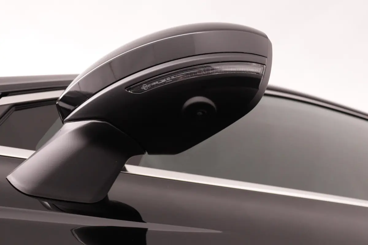 1.6 HEV Instyle | 360° Camera | Adaptive Cruise Control | Apple Carplay/Android Auto | BOSE Audio | Climate Control | Navigatie | Stoel- en Stuurverwarming