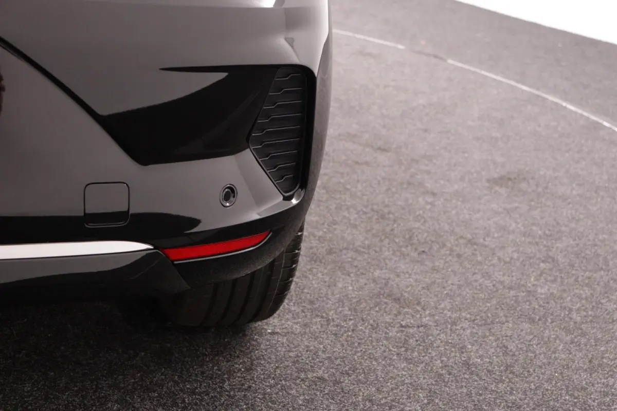 1.6 HEV Instyle | 360° Camera | Adaptive Cruise Control | Apple Carplay/Android Auto | BOSE Audio | Climate Control | Navigatie | Stoel- en Stuurverwarming