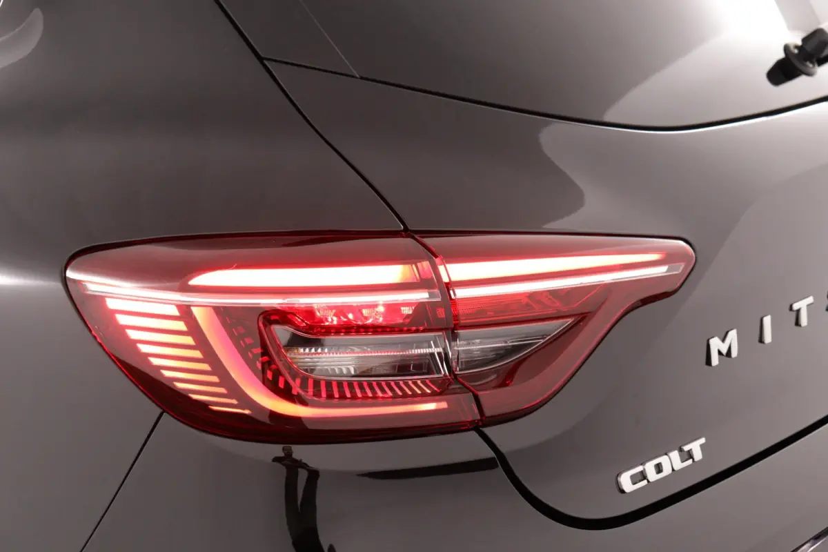 1.6 HEV Instyle | 360° Camera | Adaptive Cruise Control | Apple Carplay/Android Auto | BOSE Audio | Climate Control | Navigatie | Stoel- en Stuurverwarming
