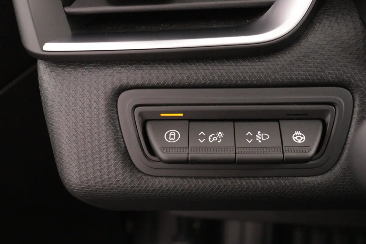1.6 HEV Instyle | 360° Camera | Adaptive Cruise Control | Apple Carplay/Android Auto | BOSE Audio | Climate Control | Navigatie | Stoel- en Stuurverwarming