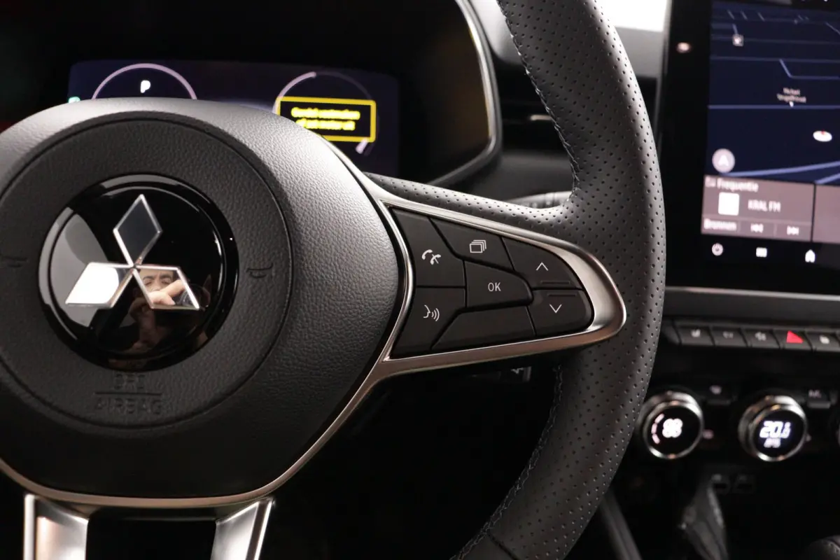 1.6 HEV Instyle | 360° Camera | Adaptive Cruise Control | Apple Carplay/Android Auto | BOSE Audio | Climate Control | Navigatie | Stoel- en Stuurverwarming
