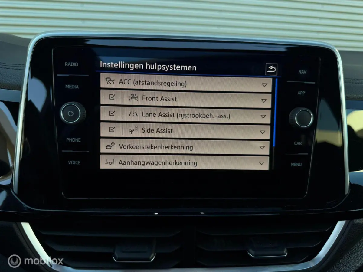 2.0 TDI 110 KW DSG R-LINE