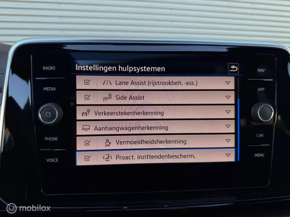 2.0 TDI 110 KW DSG R-LINE