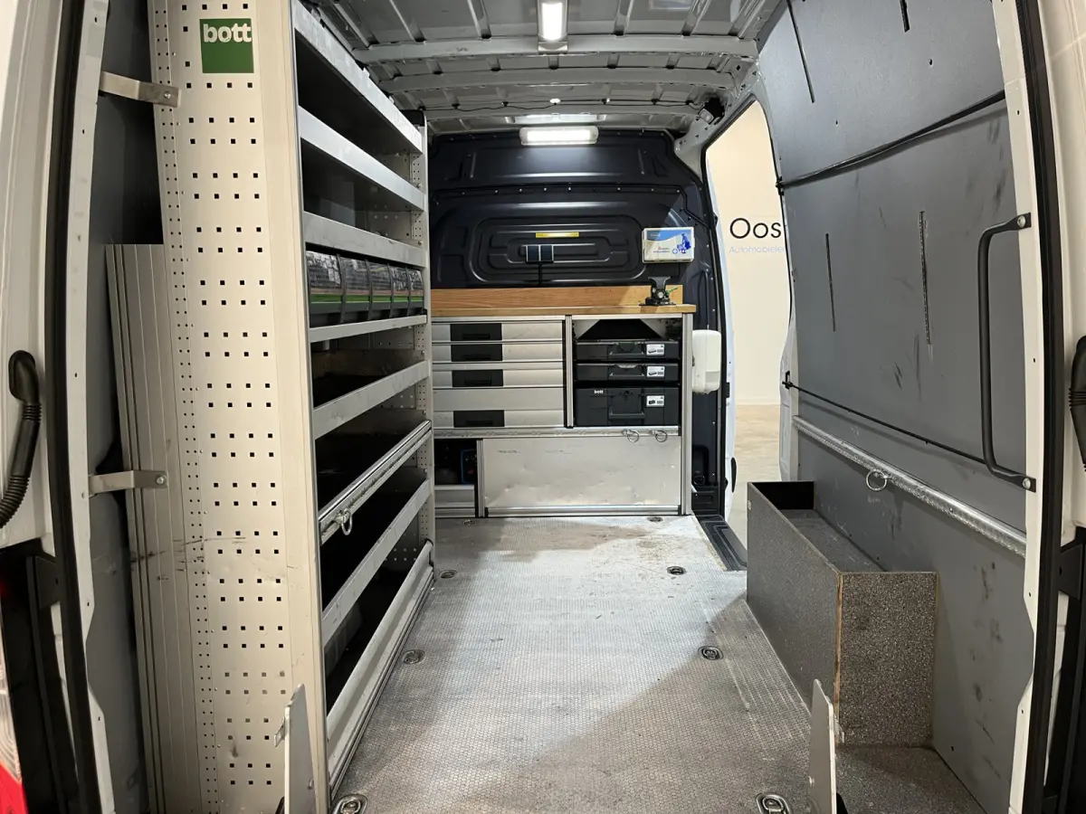 311 CDI L2H2 RWD / Euro 6 / Servicebus / Bott inrichting / 220V / Airco / Oprijplaat / Compressor / CarPlay / Camera
