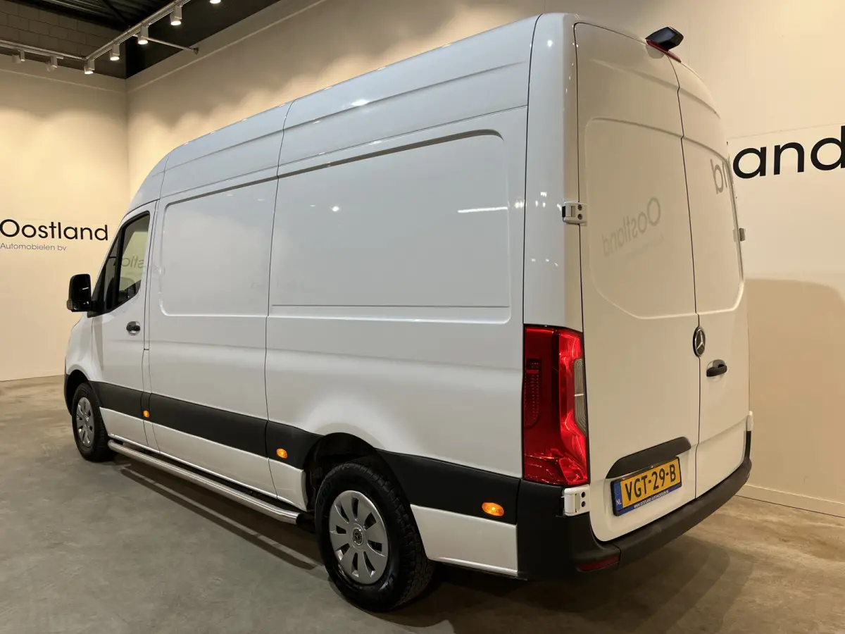 311 CDI L2H2 RWD / Euro 6 / Servicebus / Bott inrichting / 220V / Airco / Oprijplaat / Compressor / CarPlay / Camera