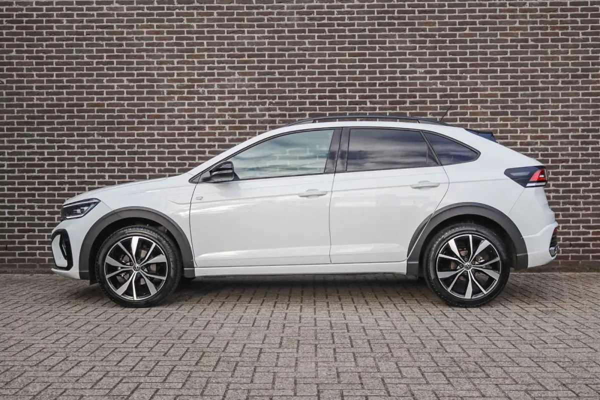 1.0 TSI 115pk DSG R-Line | Stoelverwarming | Blackstyle Pakket | Volautomatische Airconditioning